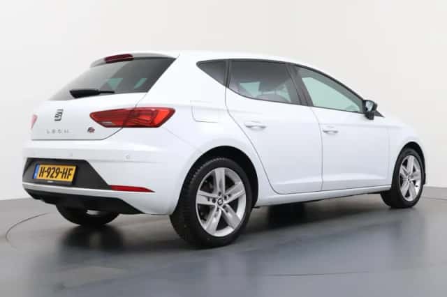 SEAT Leon (2020) thumbnail 5