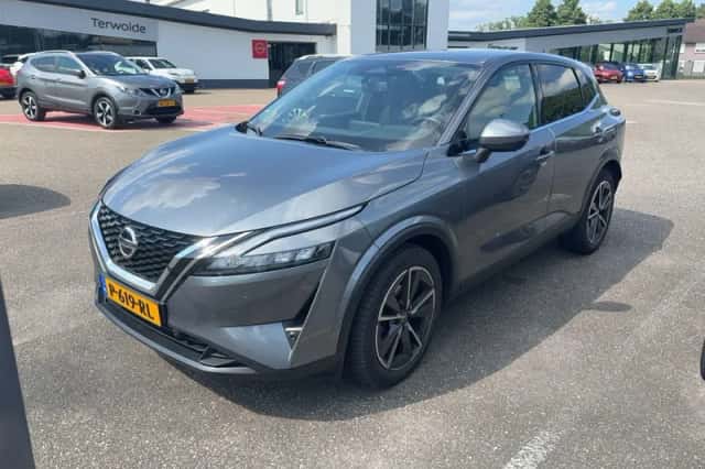 Nissan Qashqai (2022) thumbnail 2
