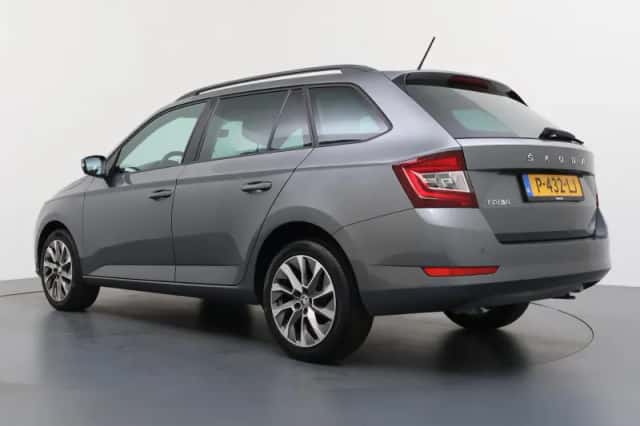 Škoda Fabia (2022) thumbnail 3
