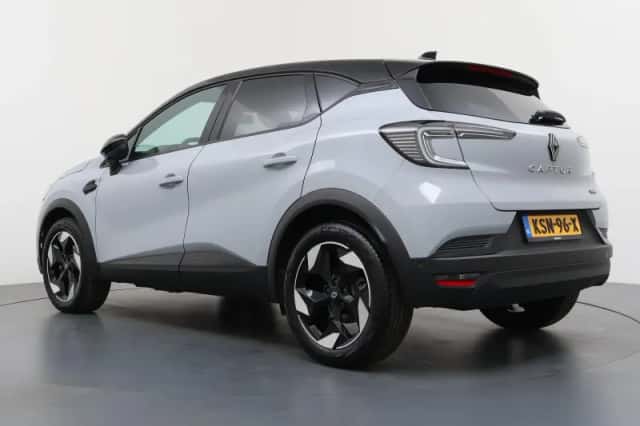 Renault Captur (2025) thumbnail 3