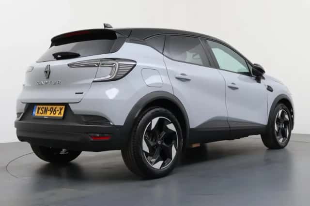 Renault Captur (2025) thumbnail 5