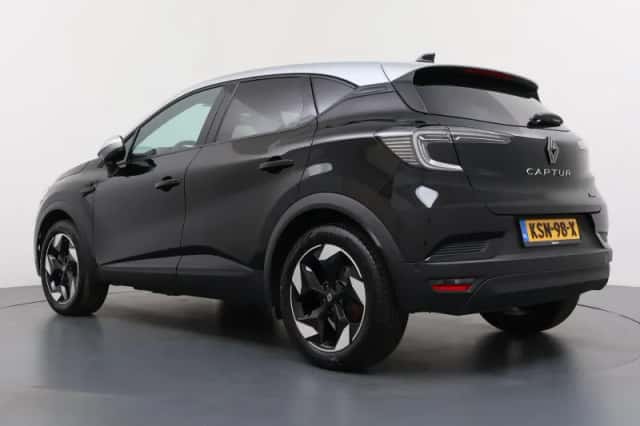 Renault Captur (2025) thumbnail 3