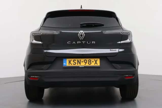 Renault Captur (2025) thumbnail 4