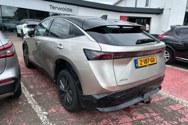 Nissan Ariya (2024) thumbnail 3