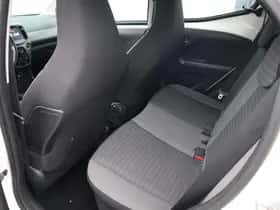 Toyota Aygo (2019) thumbnail 17