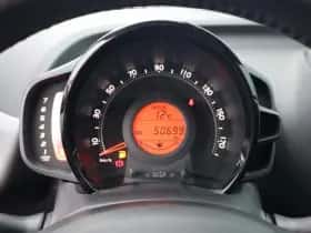 Toyota Aygo (2019) thumbnail 26