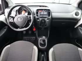 Toyota Aygo (2019) thumbnail 8