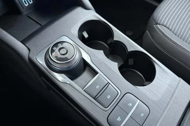 Ford Kuga (2022) thumbnail 12