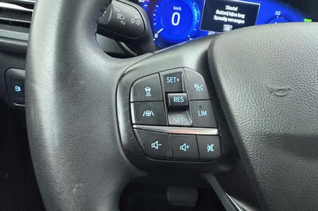 Ford Kuga (2022) thumbnail 21
