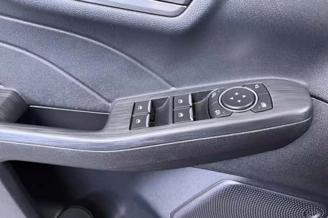 Ford Kuga (2022) thumbnail 24