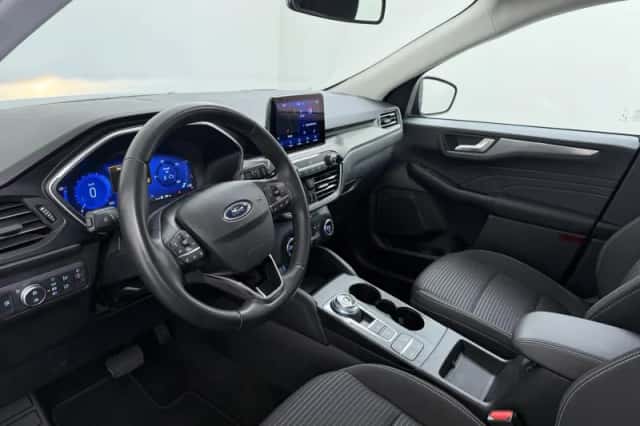 Ford Kuga (2022) thumbnail 25
