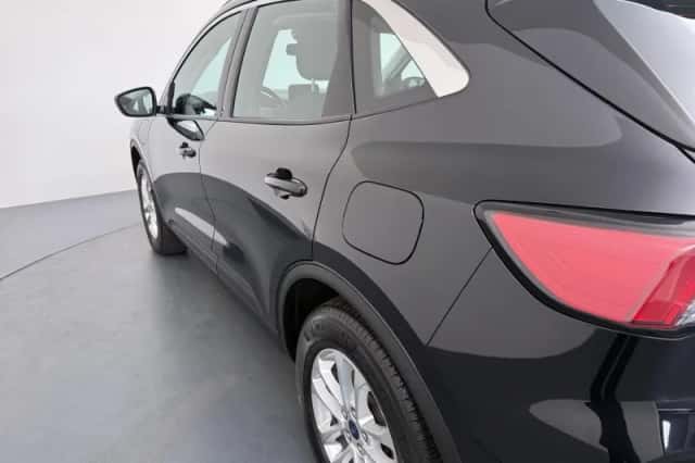 Ford Kuga (2022) thumbnail 33