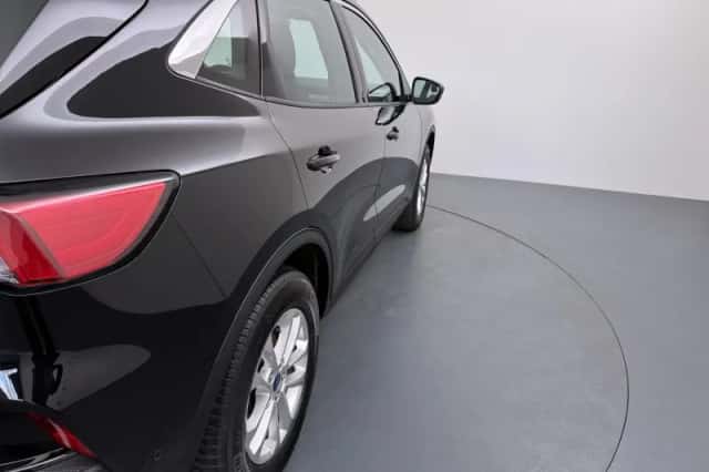 Ford Kuga (2022) thumbnail 36