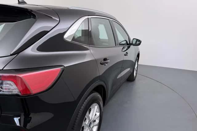 Ford Kuga (2022) thumbnail 37