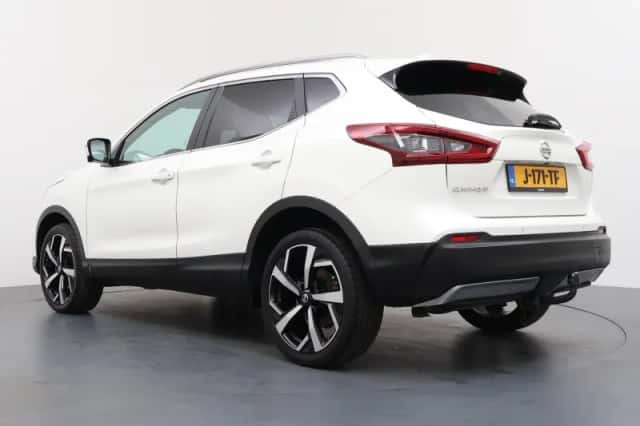 Nissan Qashqai (2021) thumbnail 3