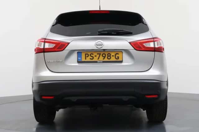 Nissan Qashqai (2017) thumbnail 4