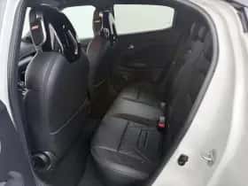 Nissan Juke (2022) thumbnail 14
