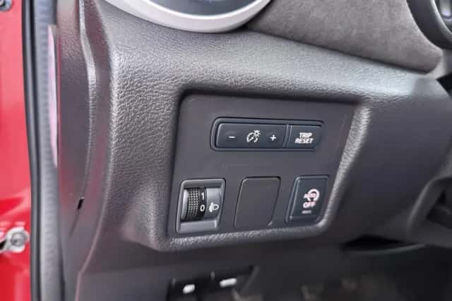 Nissan Micra (2019) thumbnail 20