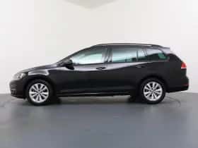 Volkswagen Golf (2017) thumbnail 2