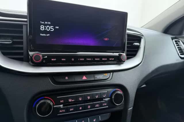 Kia Ceed (2023) thumbnail 11