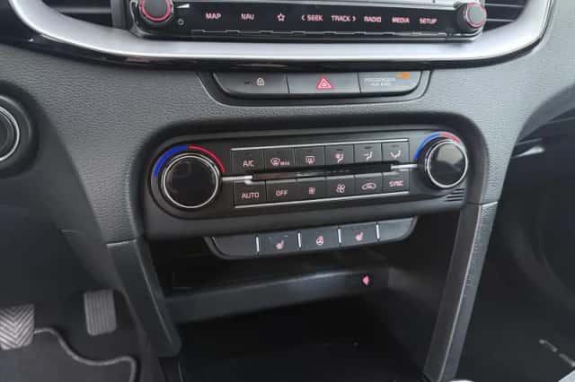 Kia Ceed (2023) thumbnail 15