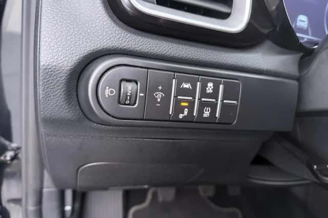 Kia Ceed (2023) thumbnail 20