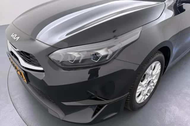 Kia Ceed (2023) thumbnail 27