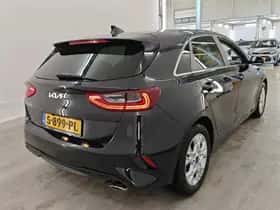 Kia Ceed (2023) thumbnail 4