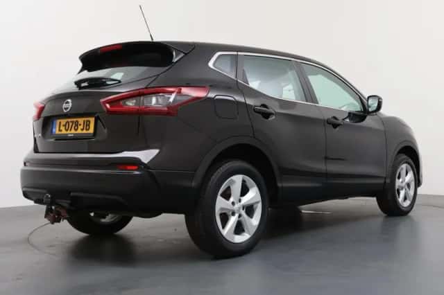 Nissan Qashqai (2021) thumbnail 5