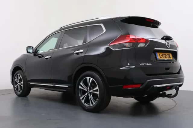 Nissan X-Trail (2021) thumbnail 3