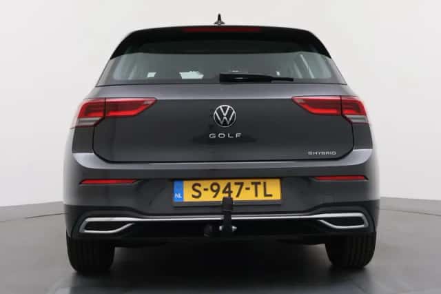 Volkswagen Golf (2020) thumbnail 4