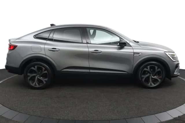 Renault Arkana (2023) thumbnail 6
