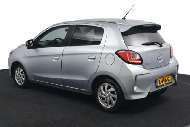 Mitsubishi Space Star (2021) thumbnail 3
