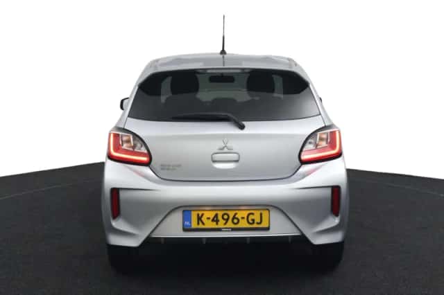Mitsubishi Space Star (2021) thumbnail 4