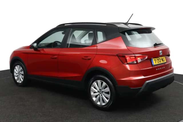 SEAT Arona (2021) thumbnail 3