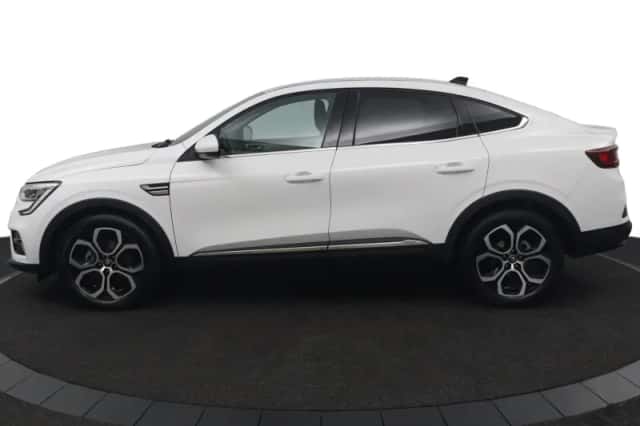 Renault Arkana (2022) thumbnail 2