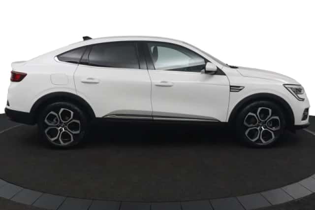 Renault Arkana (2022) thumbnail 6
