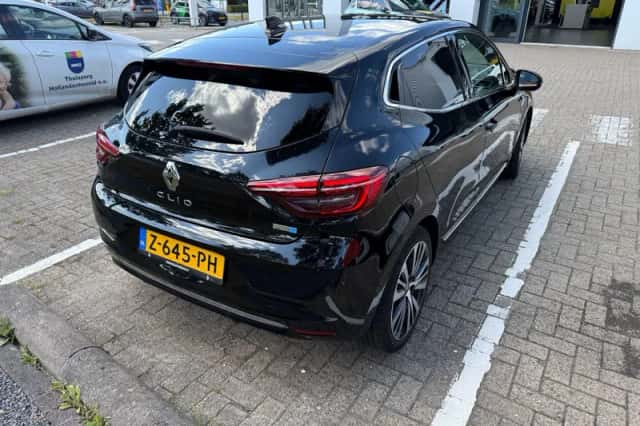 Renault Clio (2020) thumbnail 5