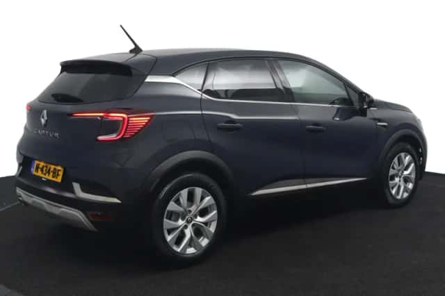 Renault Captur (2021) thumbnail 5