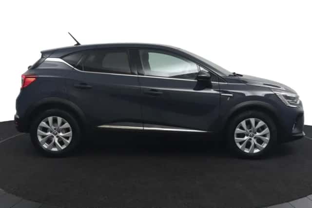 Renault Captur (2021) thumbnail 6