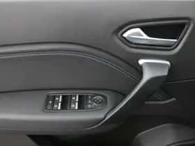 Renault Captur (2024) thumbnail 28