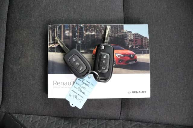Renault Clio (2019) thumbnail 23