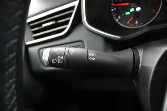 Renault Clio (2019) thumbnail 26