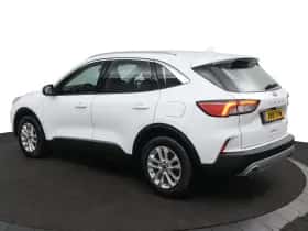 Ford Kuga (2022) thumbnail 3