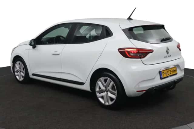 Renault Clio (2022) thumbnail 3