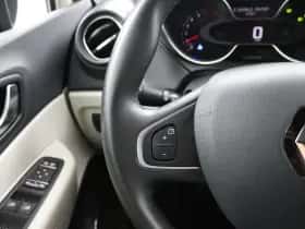 Renault Captur (2018) thumbnail 23