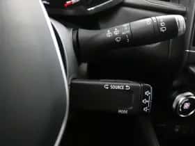 Renault Captur (2020) thumbnail 29