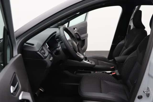 Renault Captur (2026) thumbnail 12