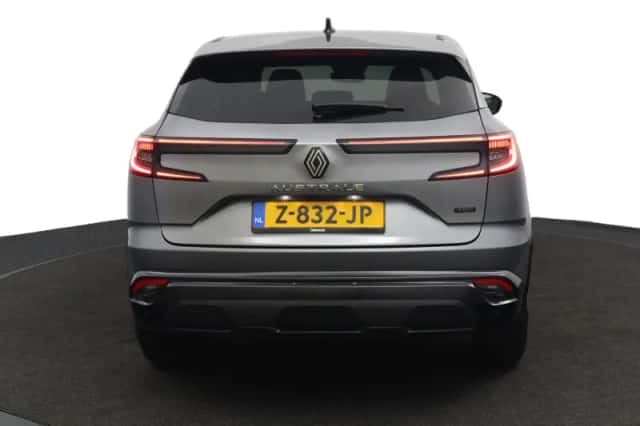 Renault Austral (2024) thumbnail 4