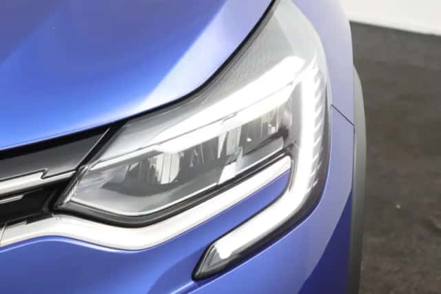 Renault Captur (2021) thumbnail 32